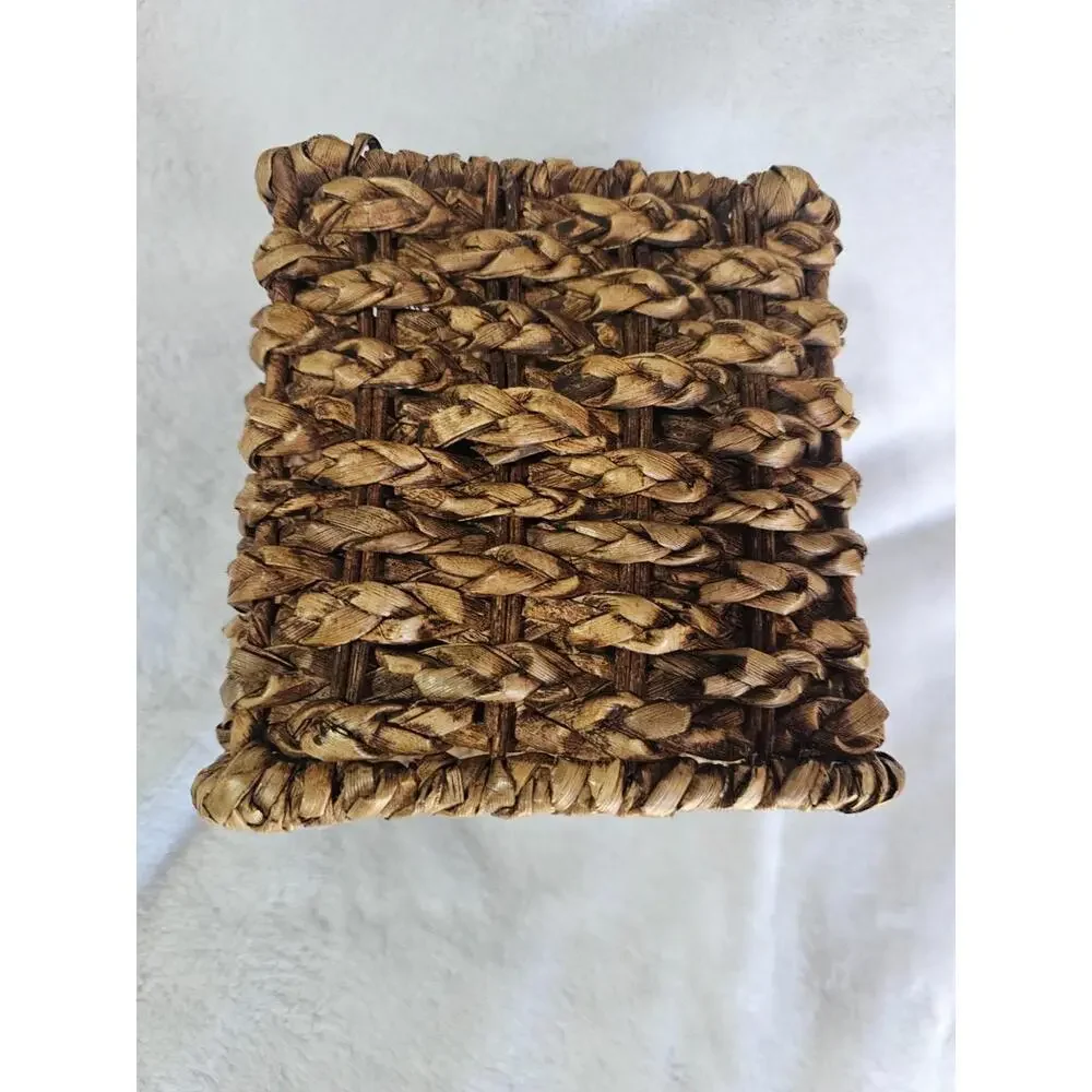 N/A woven wicker